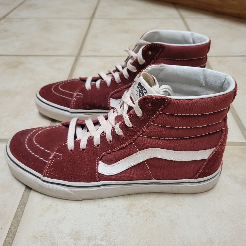 Vans Sk8-Hi Sneakers in Windsor Wine, size 8/9.5, Max Stranger Things shoes